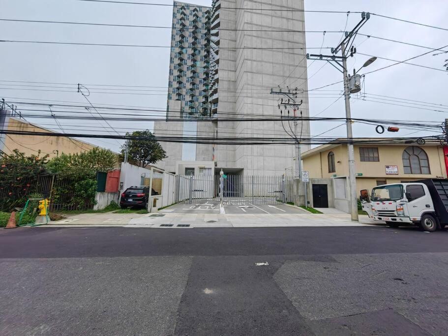 804 Secrt Sabana Hermoso Con Aire Acondicionado San José